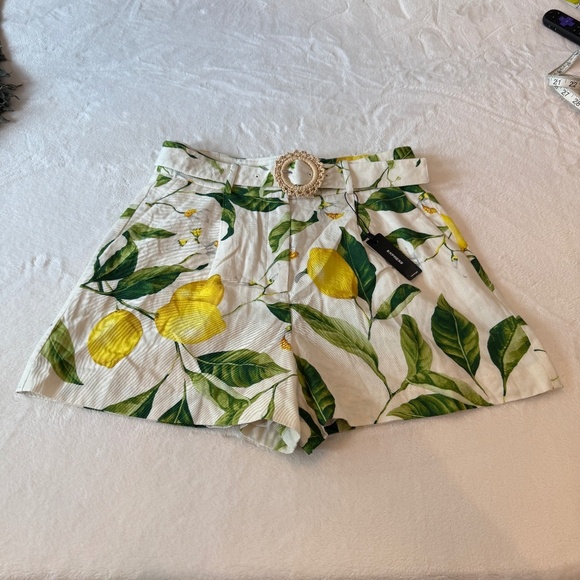New! Express High Waisted Belted Lemon Print Shorts 45773 - Picture 5 of 14